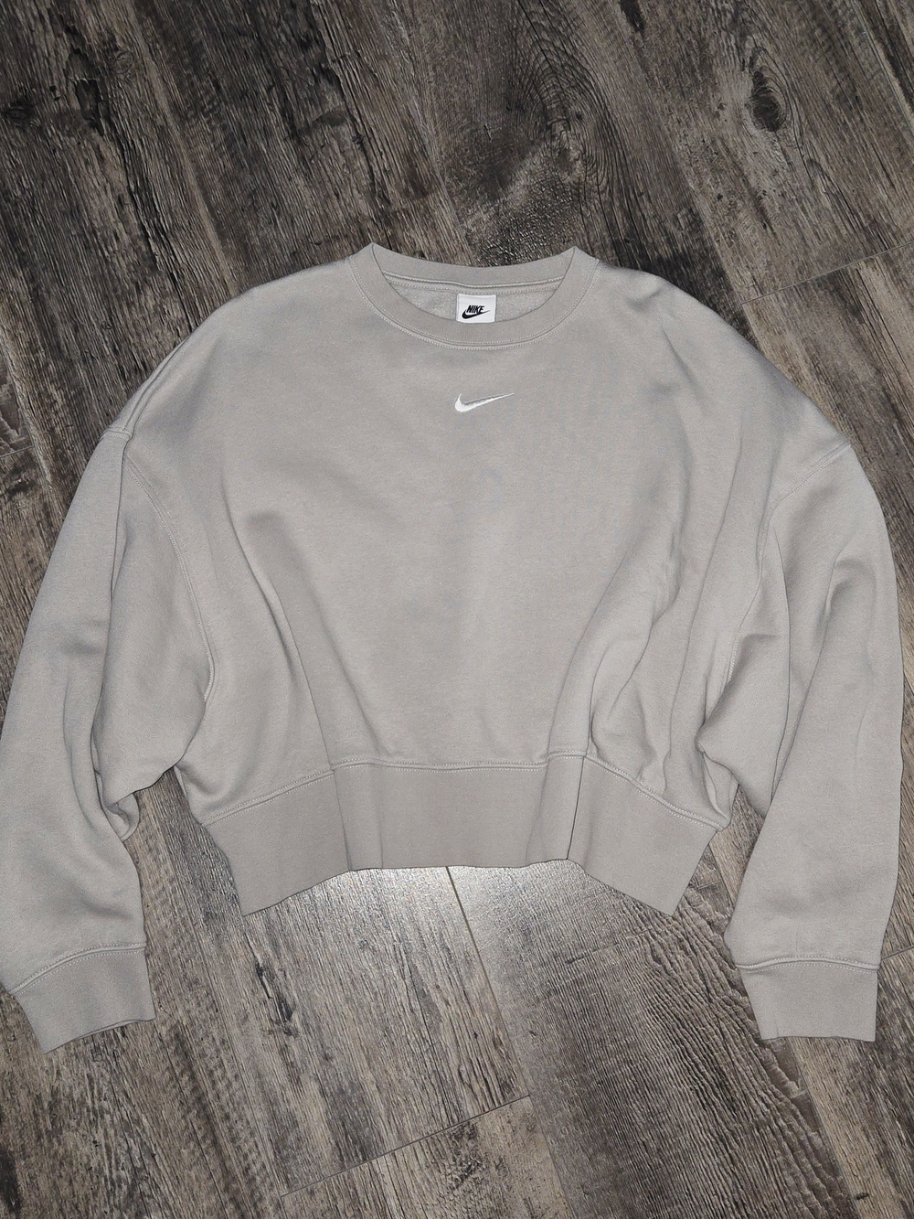 Nike Women's Phoenix Cropped Oversized Crewneck